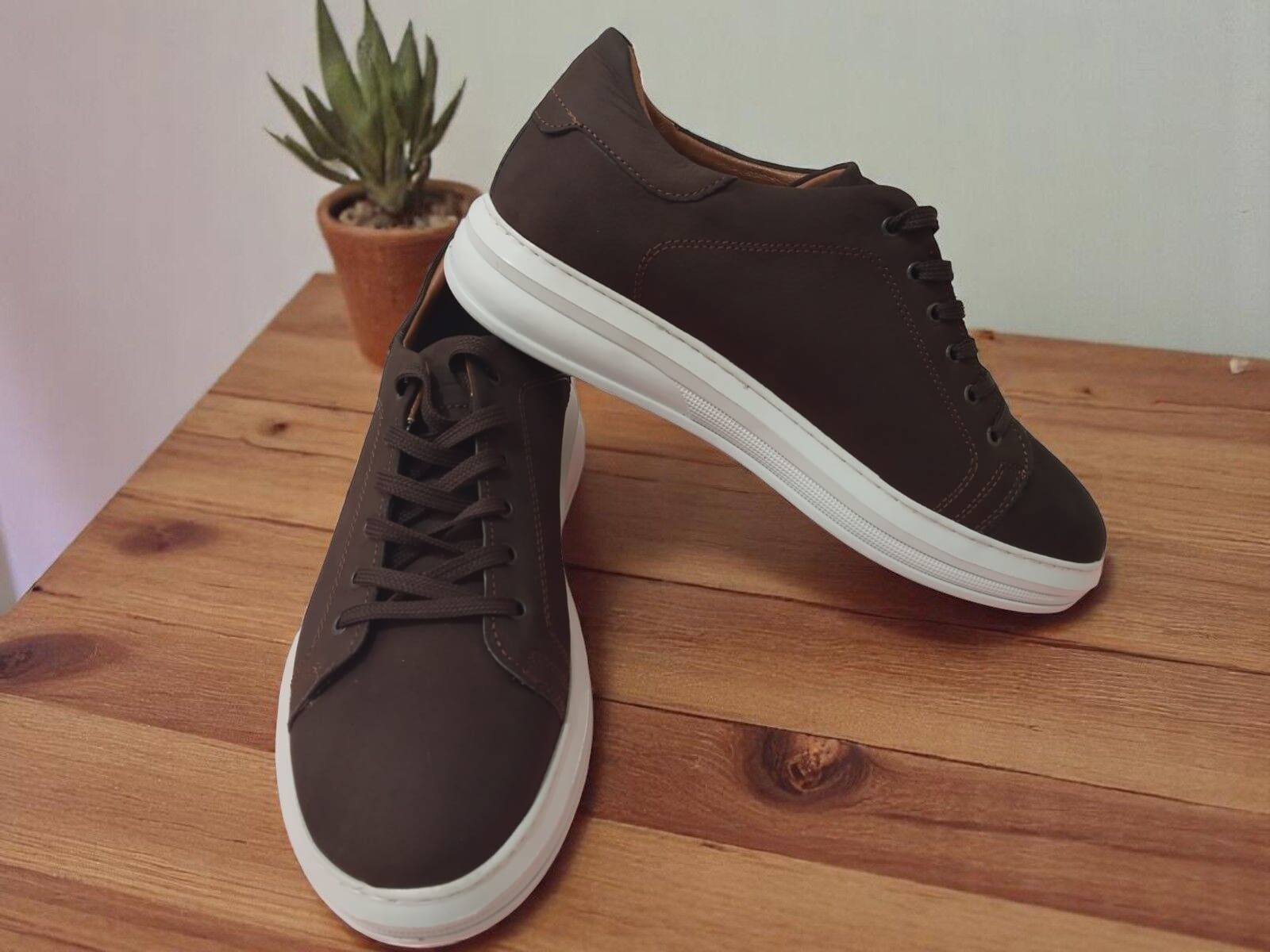 Kahverengi Nubuk Deri Erkek Ayakkabısı